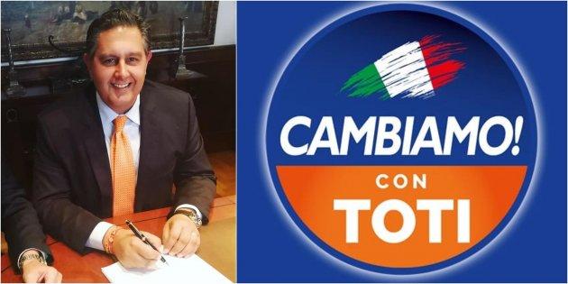 Toti presenta simbolo di Cambiamo